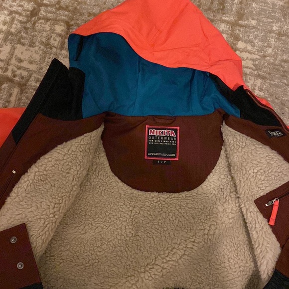 Nikita snowboarding jacket - Picture 4 of 5
